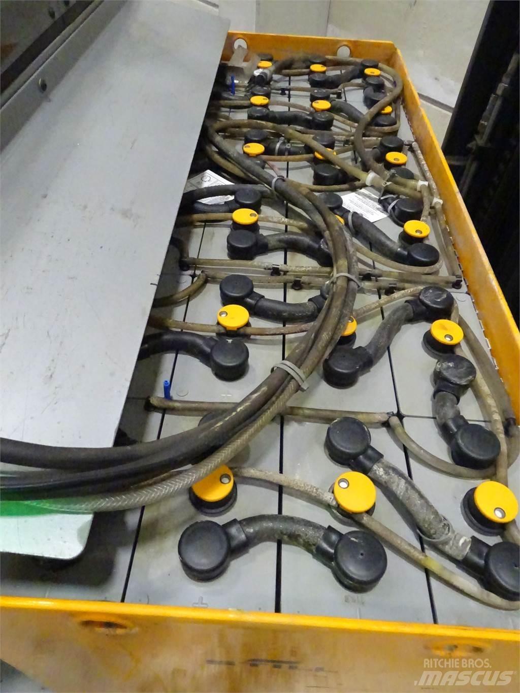 Still FM-X20 Reach trucks