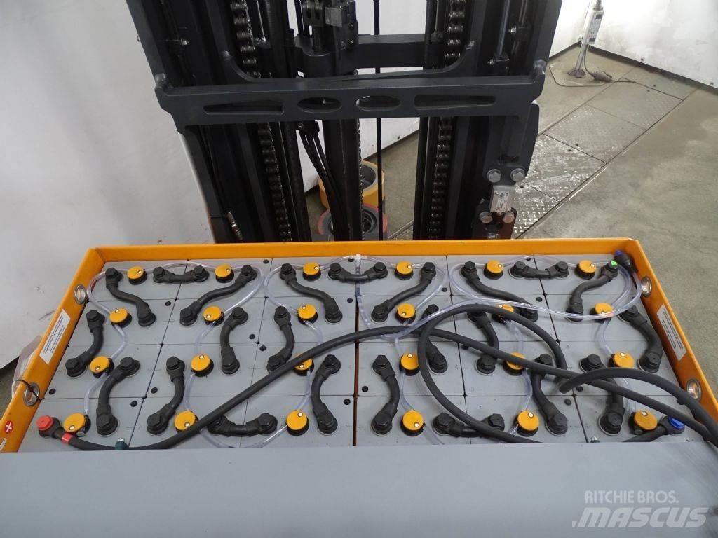 Still FM-X25 Reach trucks