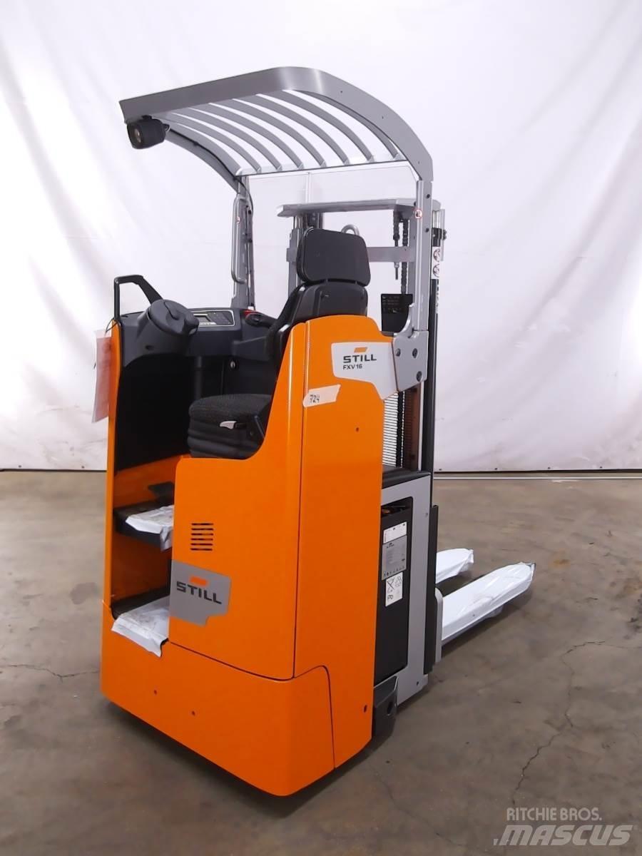 Still FXV16 Pedestrian stacker