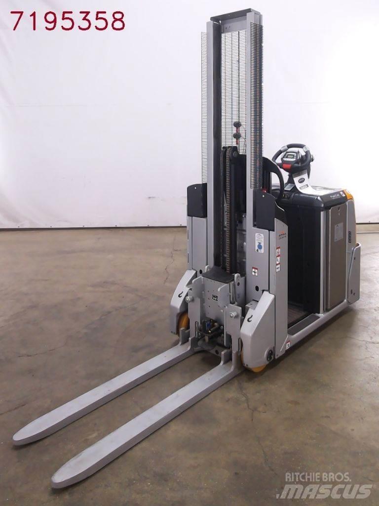 Still LTX-FF10 Tow Trucks / Wreckers