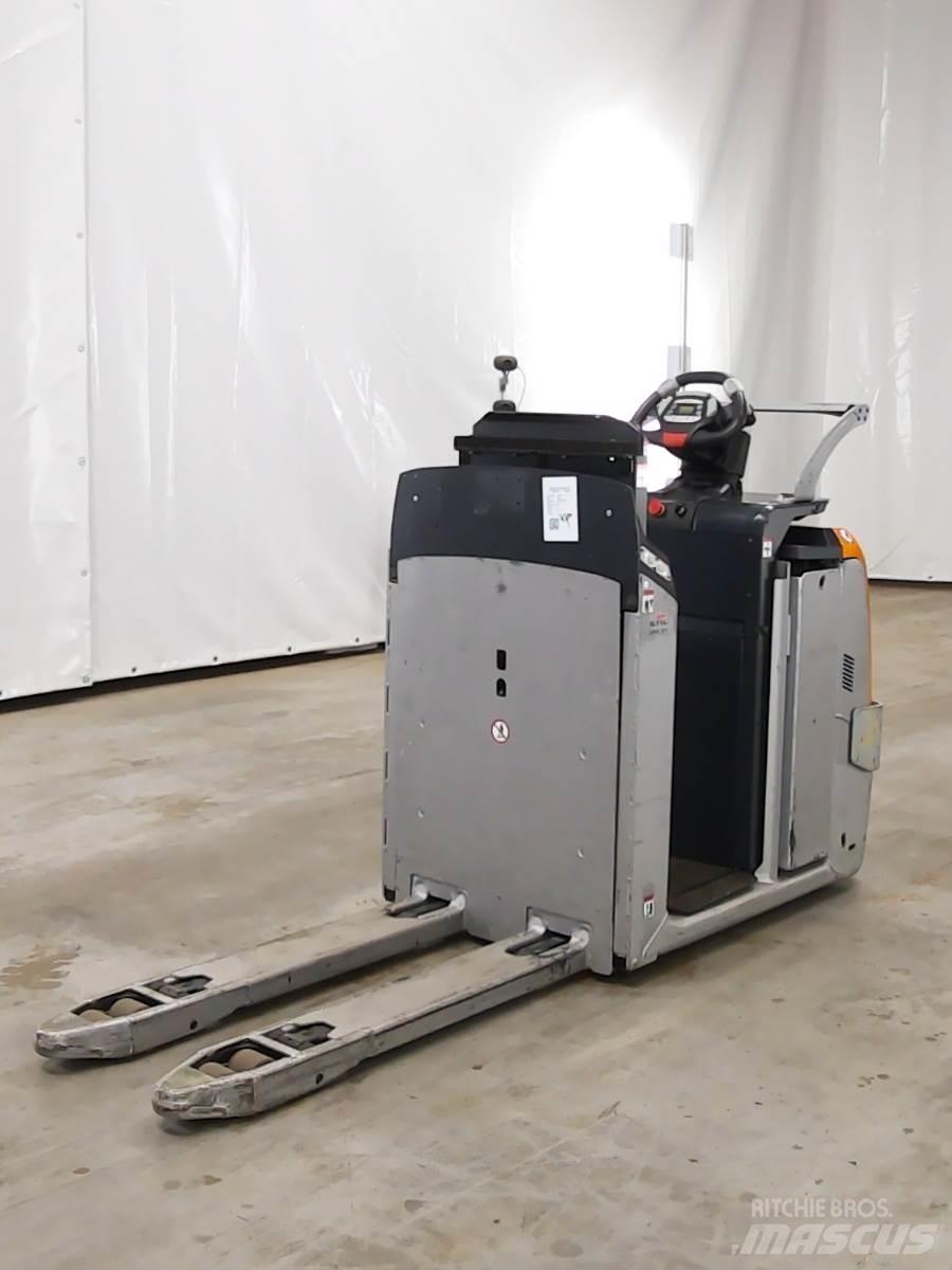 Still OPX20 Low lift order picker
