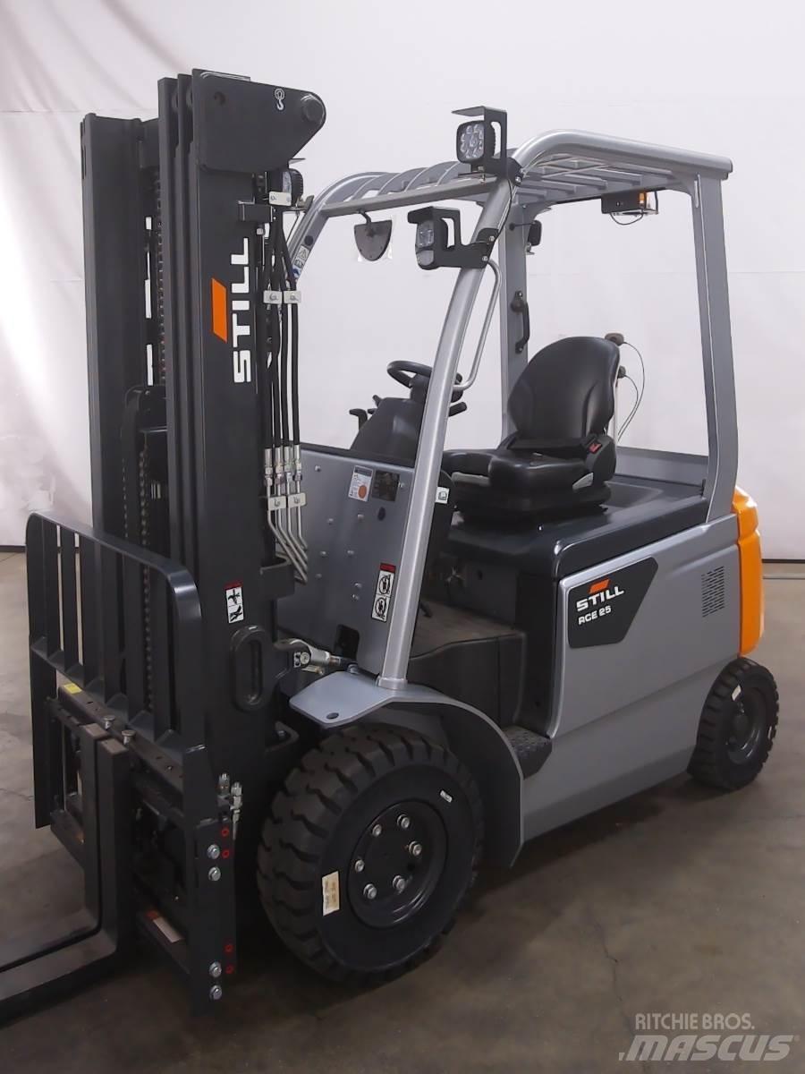 Still RCE25 Electric Forklifts