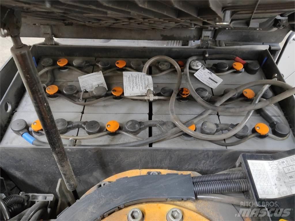 Still RX50-15 Electric Forklifts