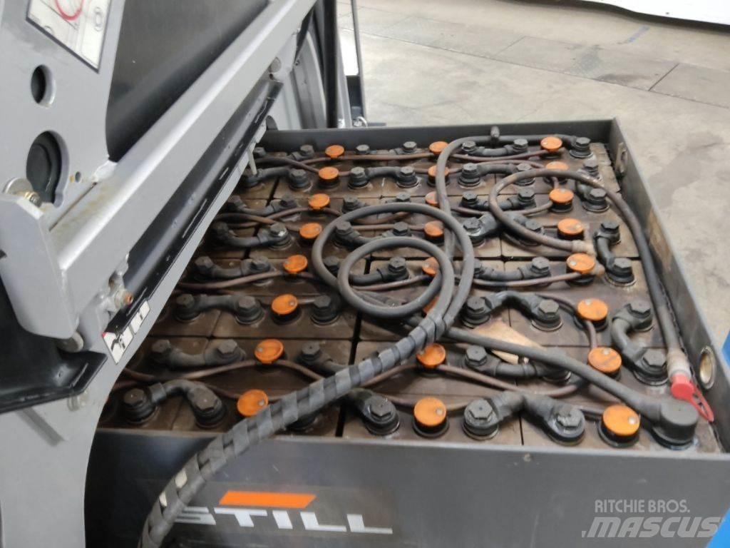 Still RX60-25 Electric Forklifts