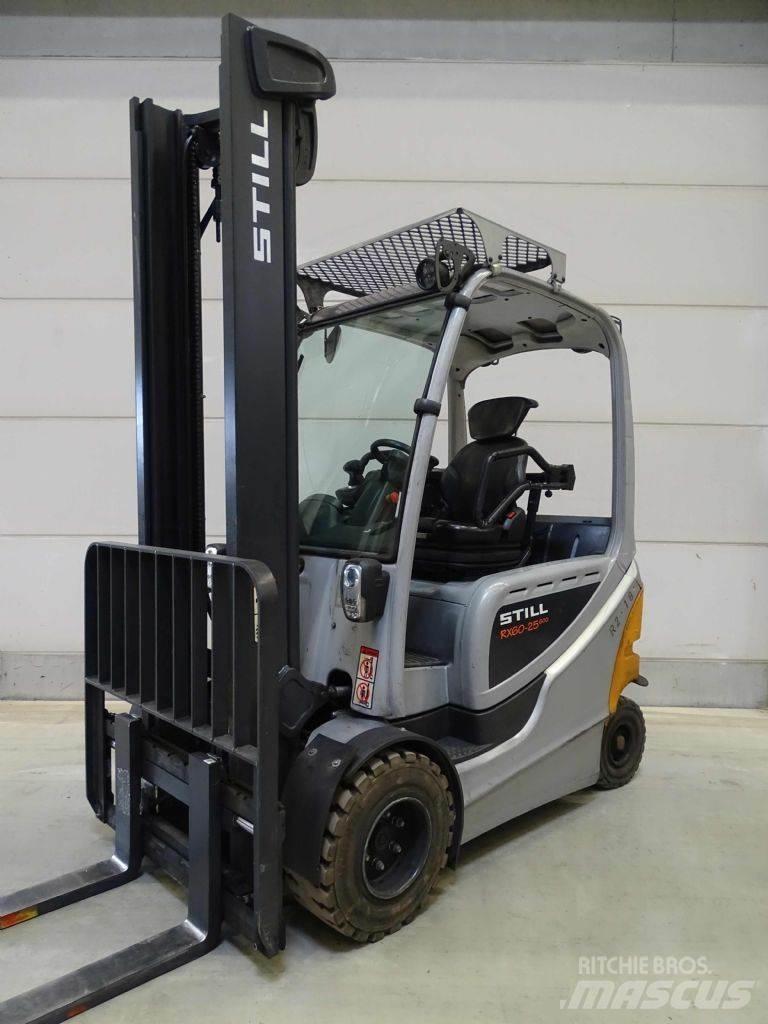 Still RX60-25 Electric Forklifts