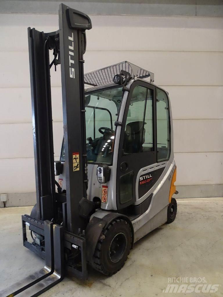 Still RX60-25/600 Electric Forklifts