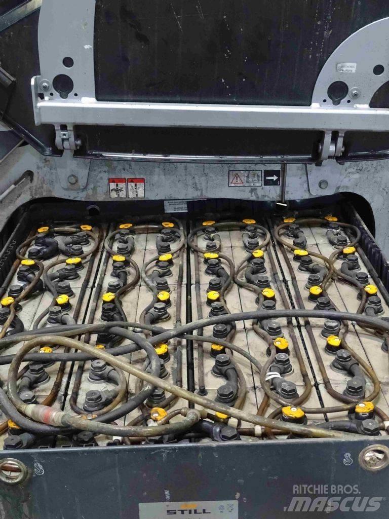 Still RX60-35 Electric Forklifts