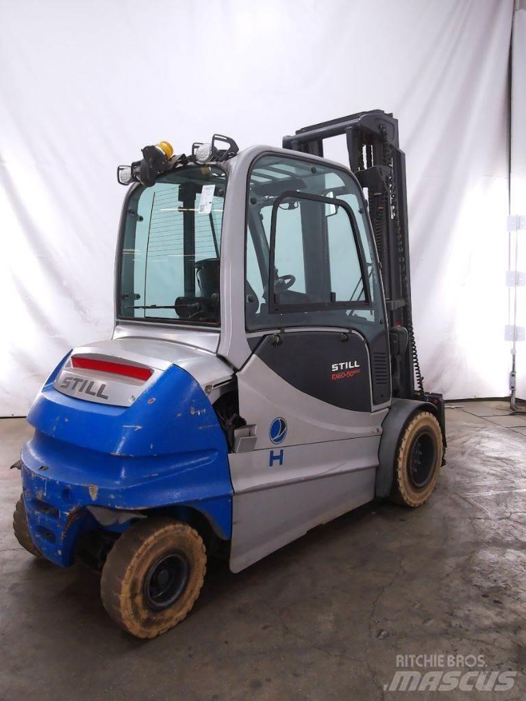 Still RX60-50/600 Electric Forklifts