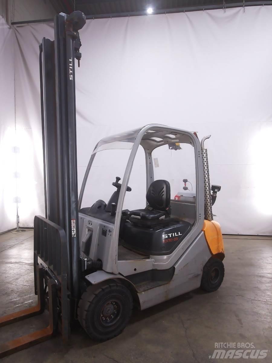 Still RX70-25T LPG trucks