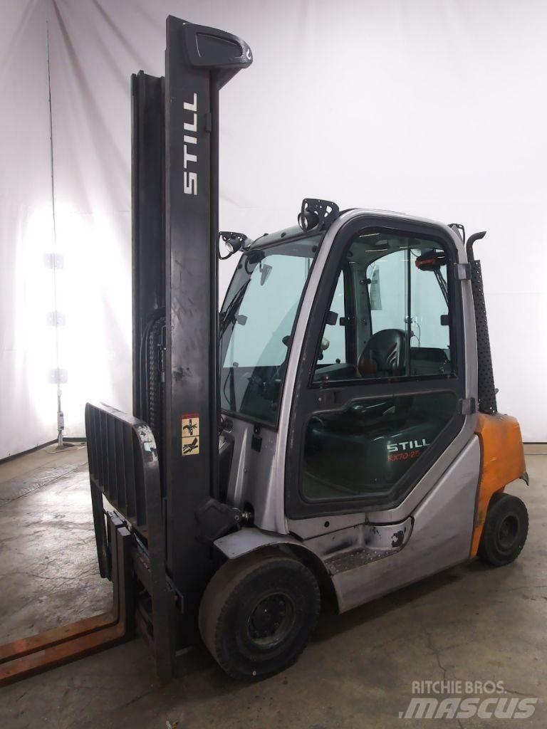 Still RX70-25T LPG trucks