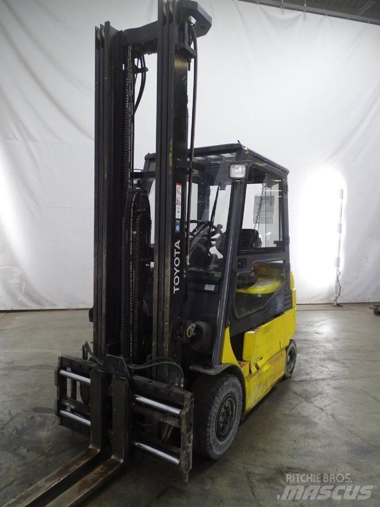 Toyota 7FBMF25 Electric Forklifts