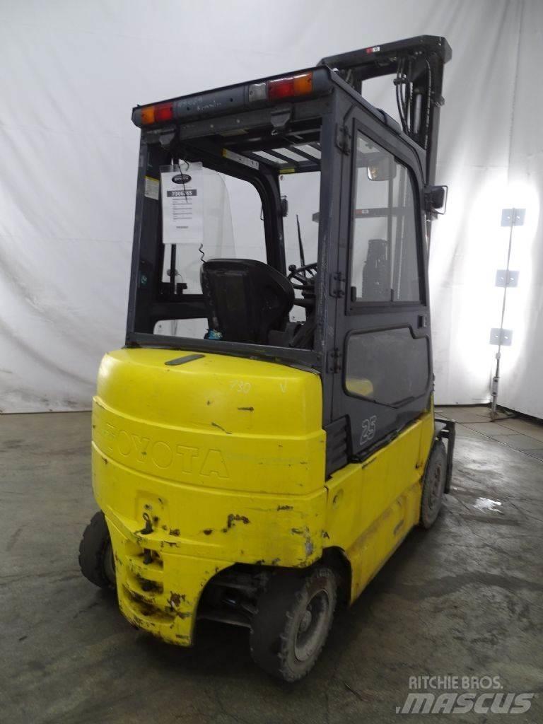 Toyota 7FBMF25 Electric Forklifts