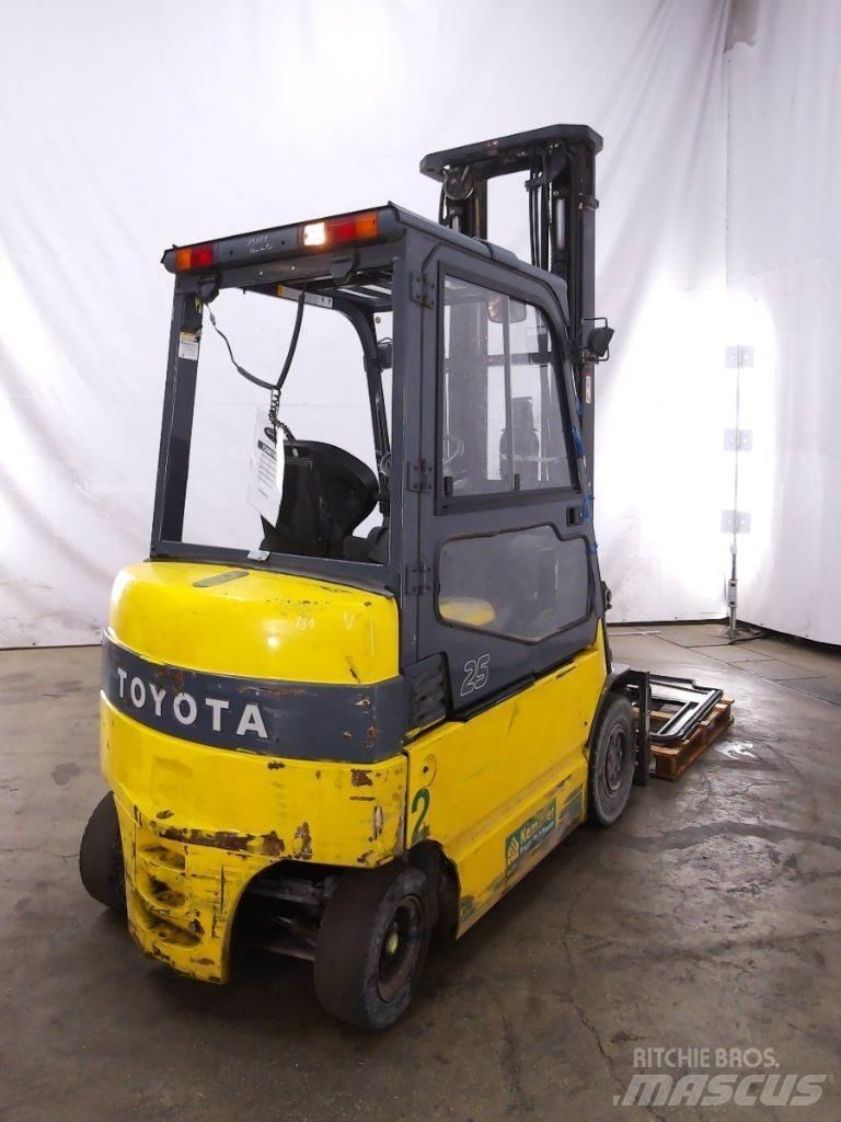 Toyota 7FBMF25 Electric Forklifts