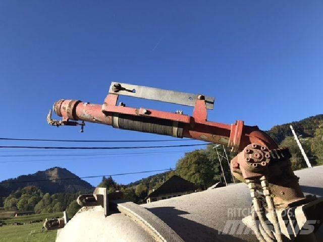 Samas S 45 Slurry Tankers