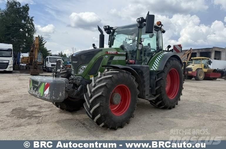 Fendt 724 Vario Tractors