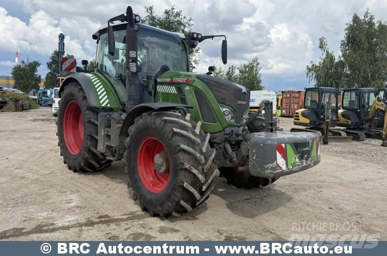 Fendt 724 Vario Tractors