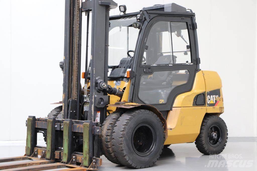 CAT DP40NT Diesel Forklifts