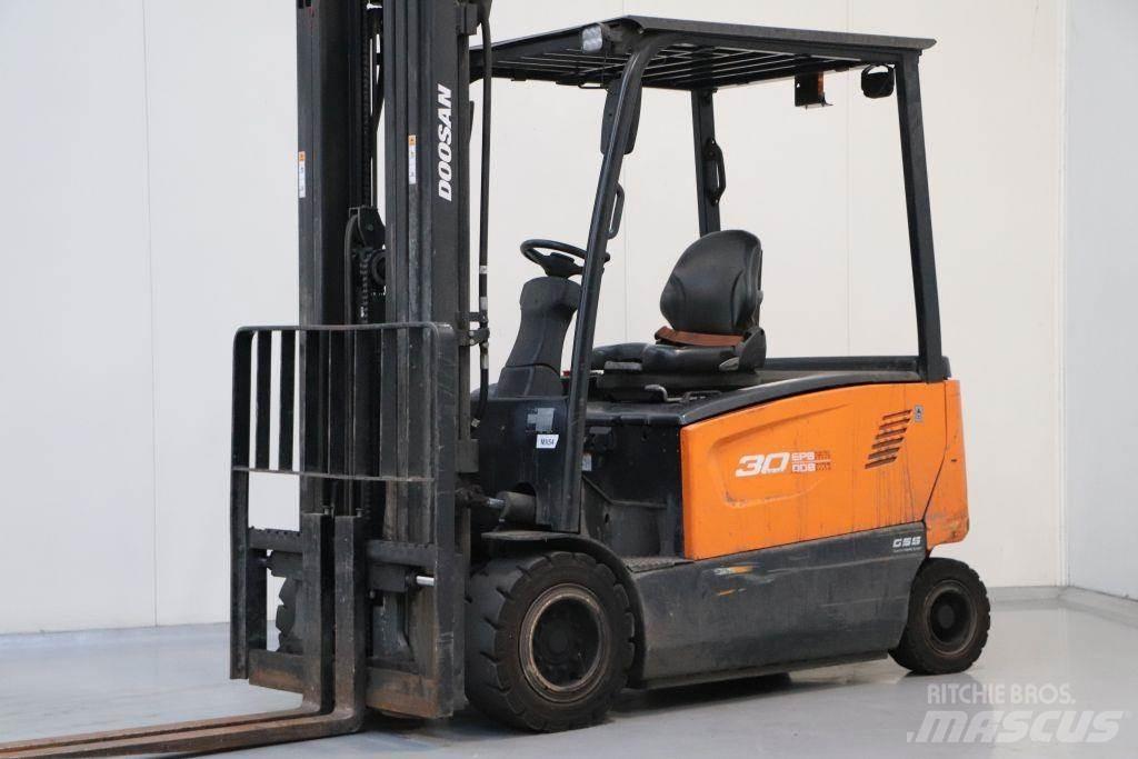 Doosan B30X-7 Electric Forklifts