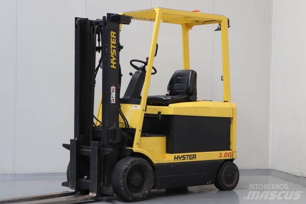 Hyster E3.00XM Electric Forklifts