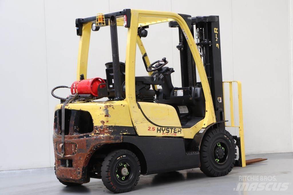 Hyster H2.5FT LPG trucks