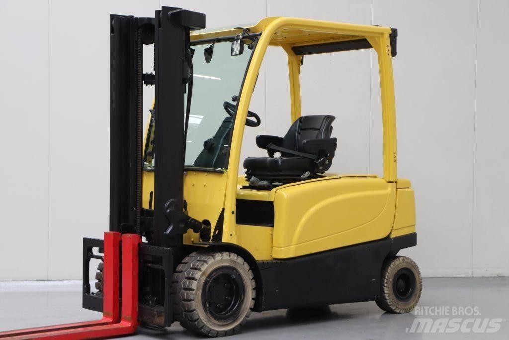 Hyster J3.0XN Electric Forklifts