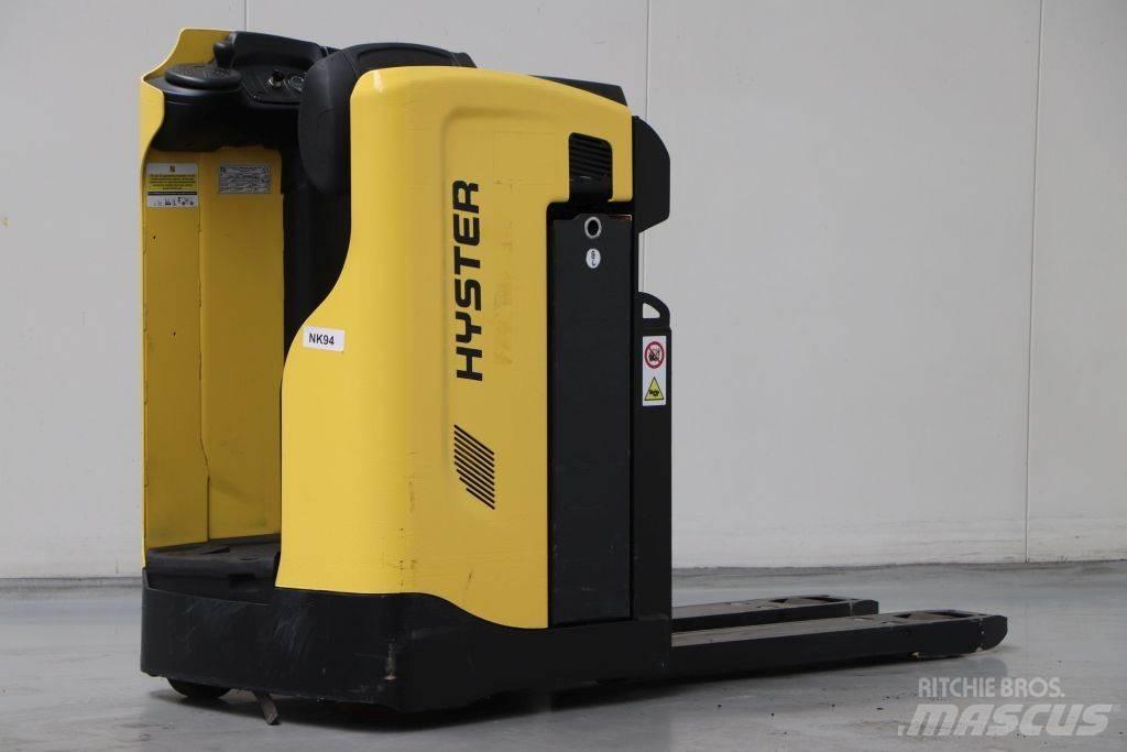 Hyster RP2.0N Self Propelled Stackers