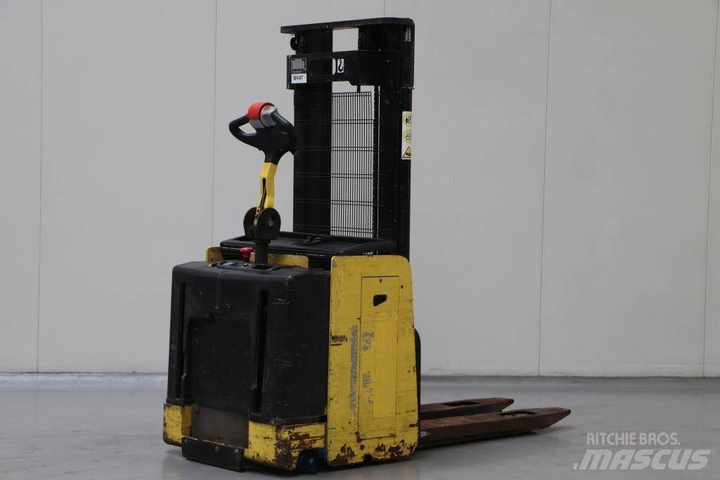 Hyster S1.2S-30 IL Pedestrian stacker