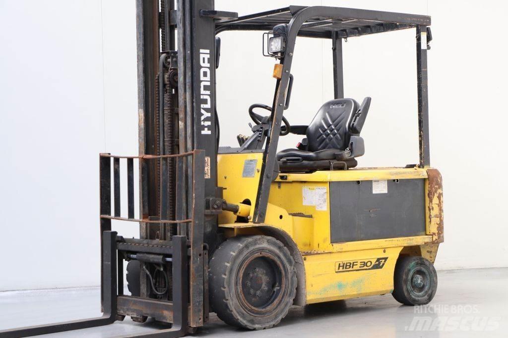 Hyundai HBF30-7 Electric Forklifts