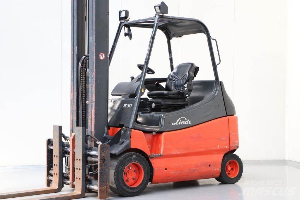 Linde E30-02/600 Electric Forklifts