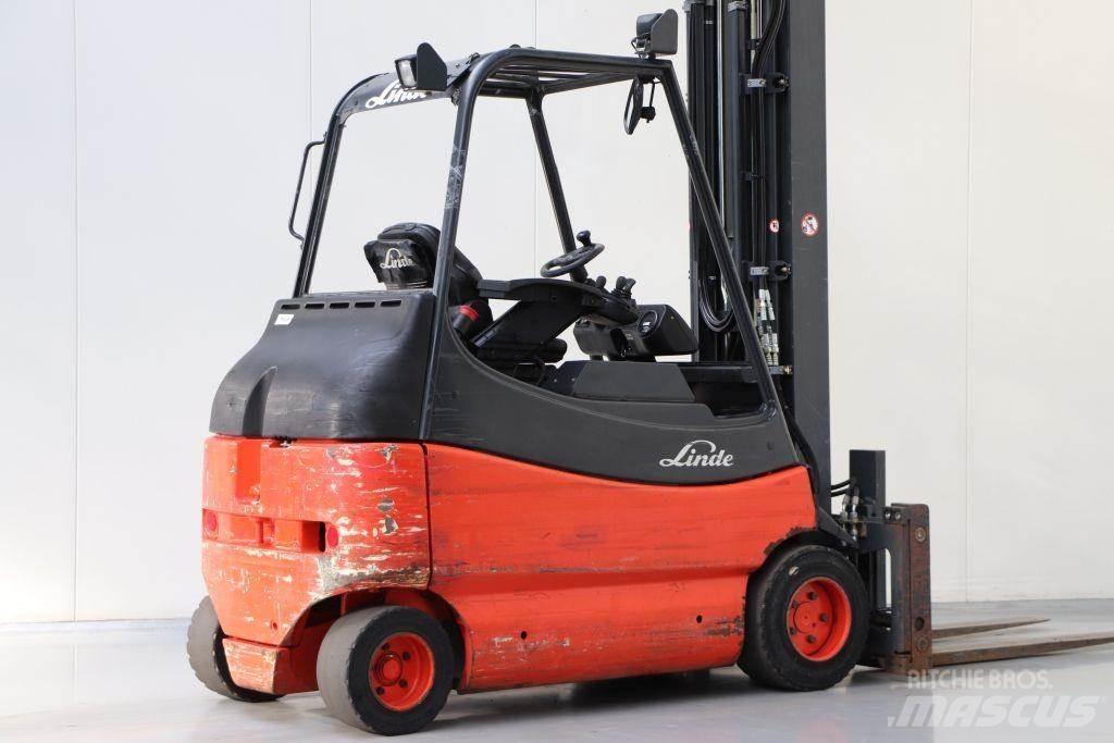 Linde E30-02/600 Electric Forklifts
