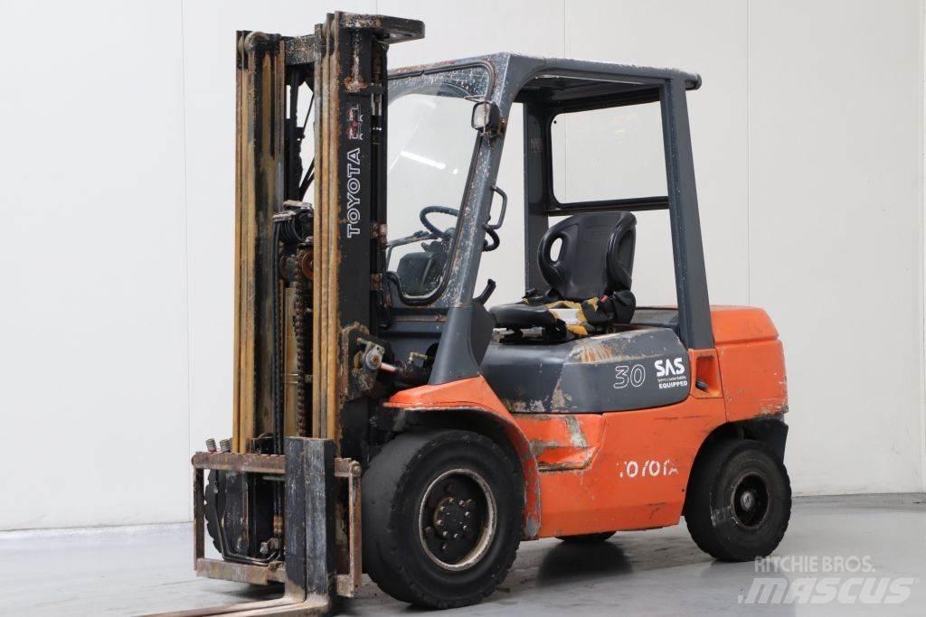 Toyota 62-7FDF30 Diesel Forklifts