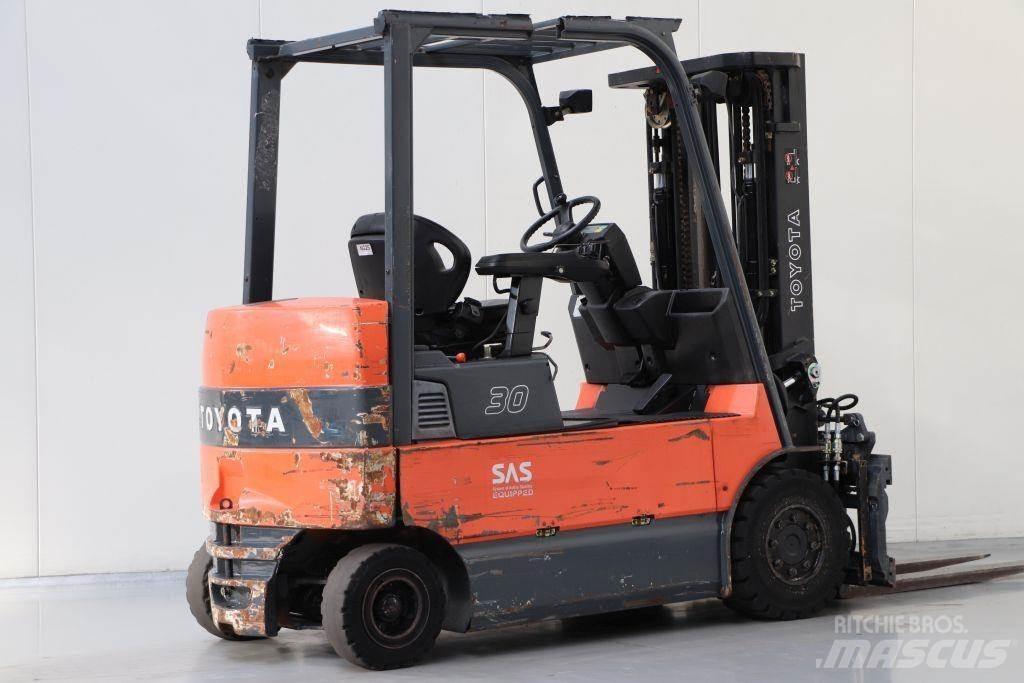 Toyota 7FBMF30 Electric Forklifts