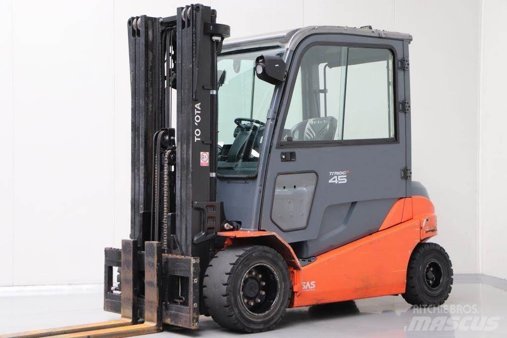 Toyota 8FBMT45 Electric Forklifts