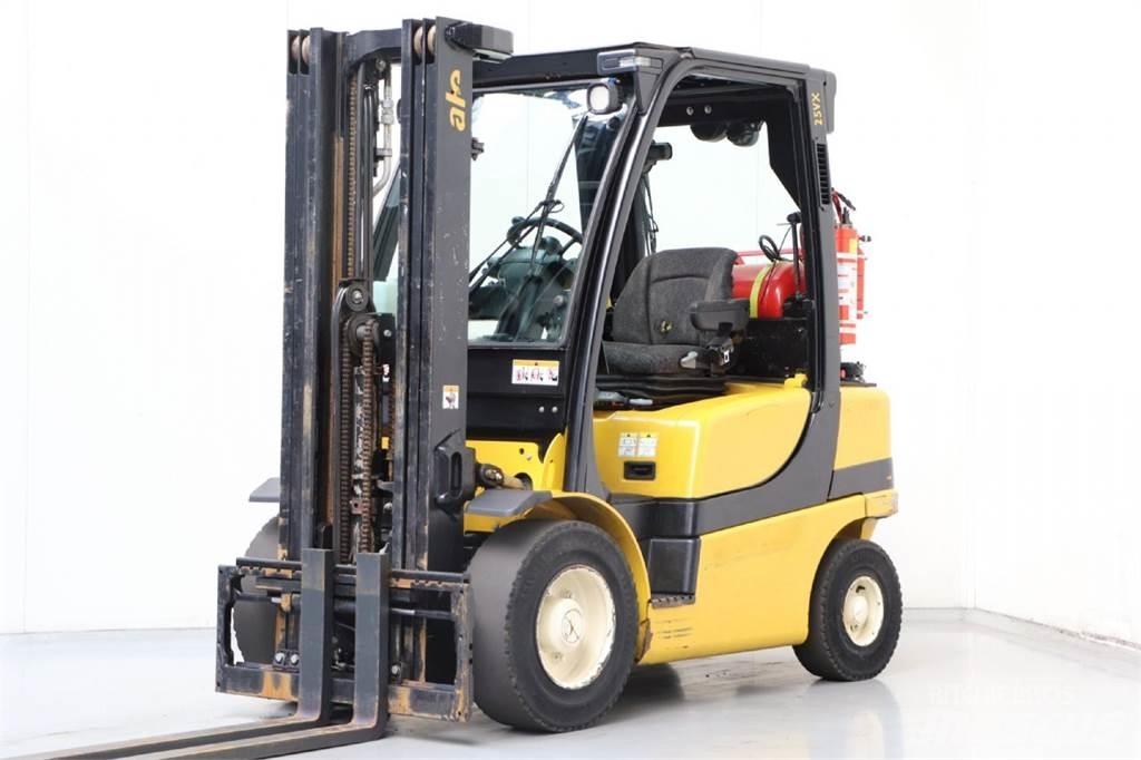 Yale GLP25VX LPG trucks