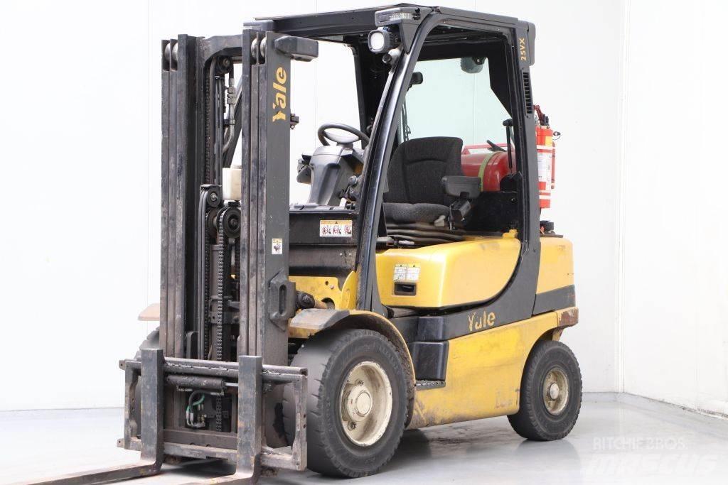 Yale GLP25VX LPG trucks