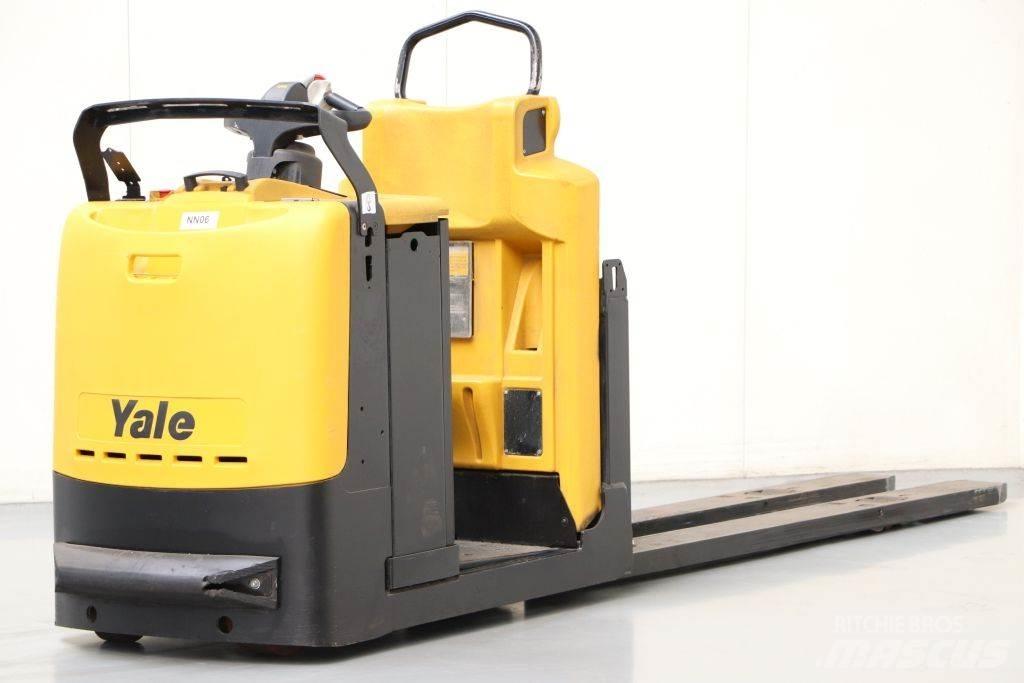 Yale MO20 Low lift order picker