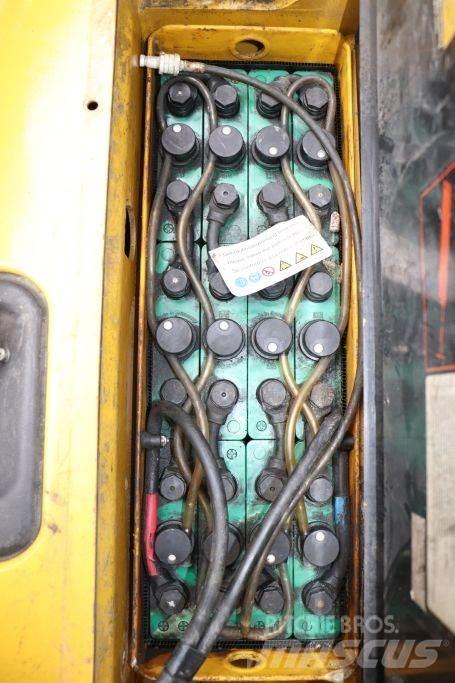 Yale MS12 Pedestrian stacker