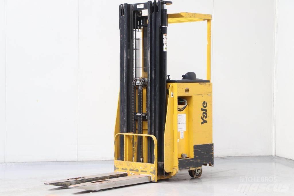 Yale MS15S Self Propelled Stackers