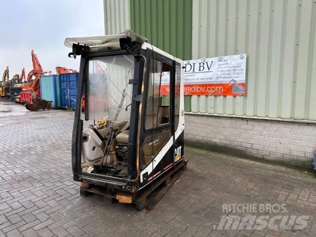 CAT 325 LN Forestry Cabin