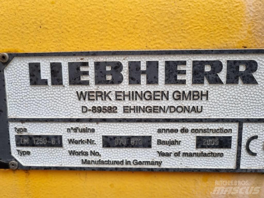 Liebherr 1250-6.1 Mobile and all terrain cranes