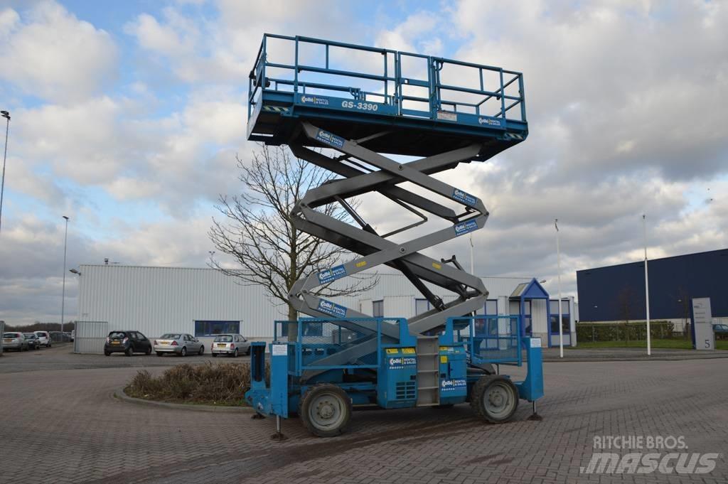 Genie GS3390 RT Scissor Lifts