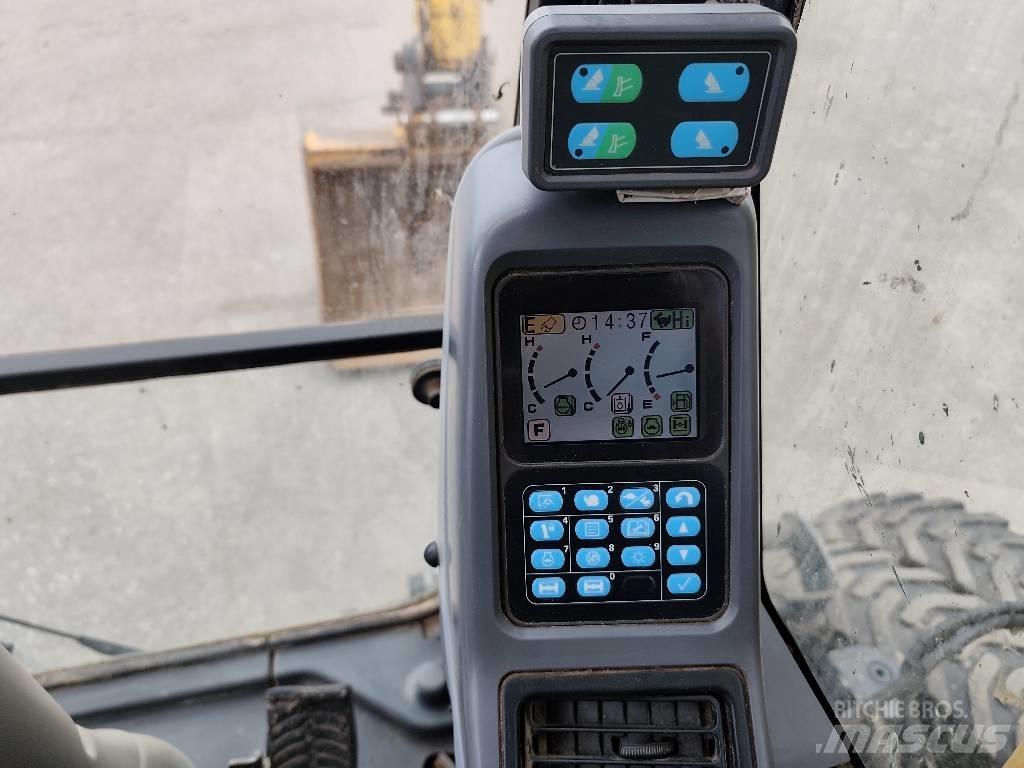 Komatsu PW 160-7E0 Wheeled Excavators