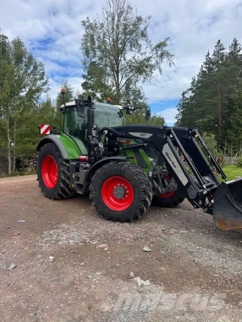 Fendt 716 Vario Tractors