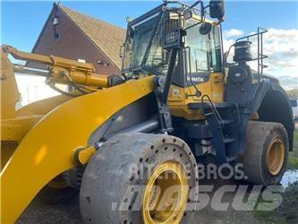 Komatsu WA 470 Wheel Loaders