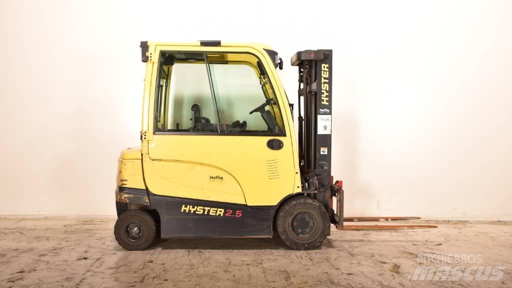Hyster J2.5XN Electric Forklifts