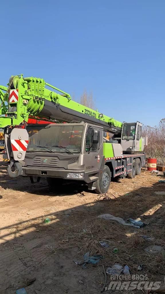 Zoomlion ZAT 300 Mobile and all terrain cranes