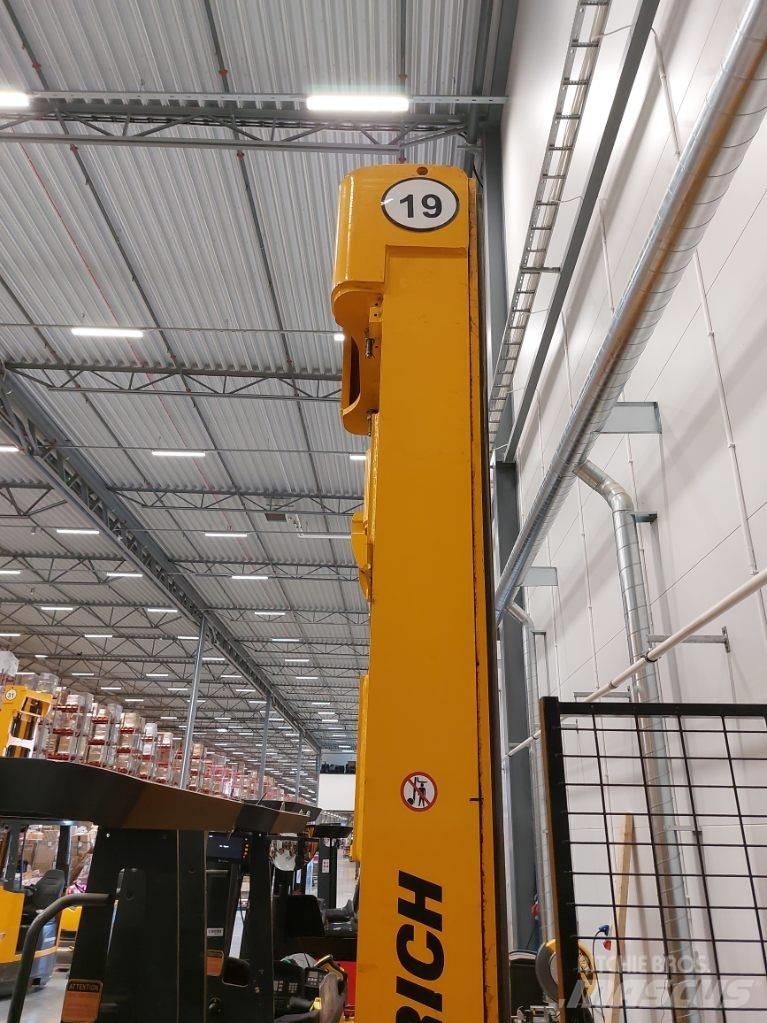 Jungheinrich ETV 214 Reach trucks