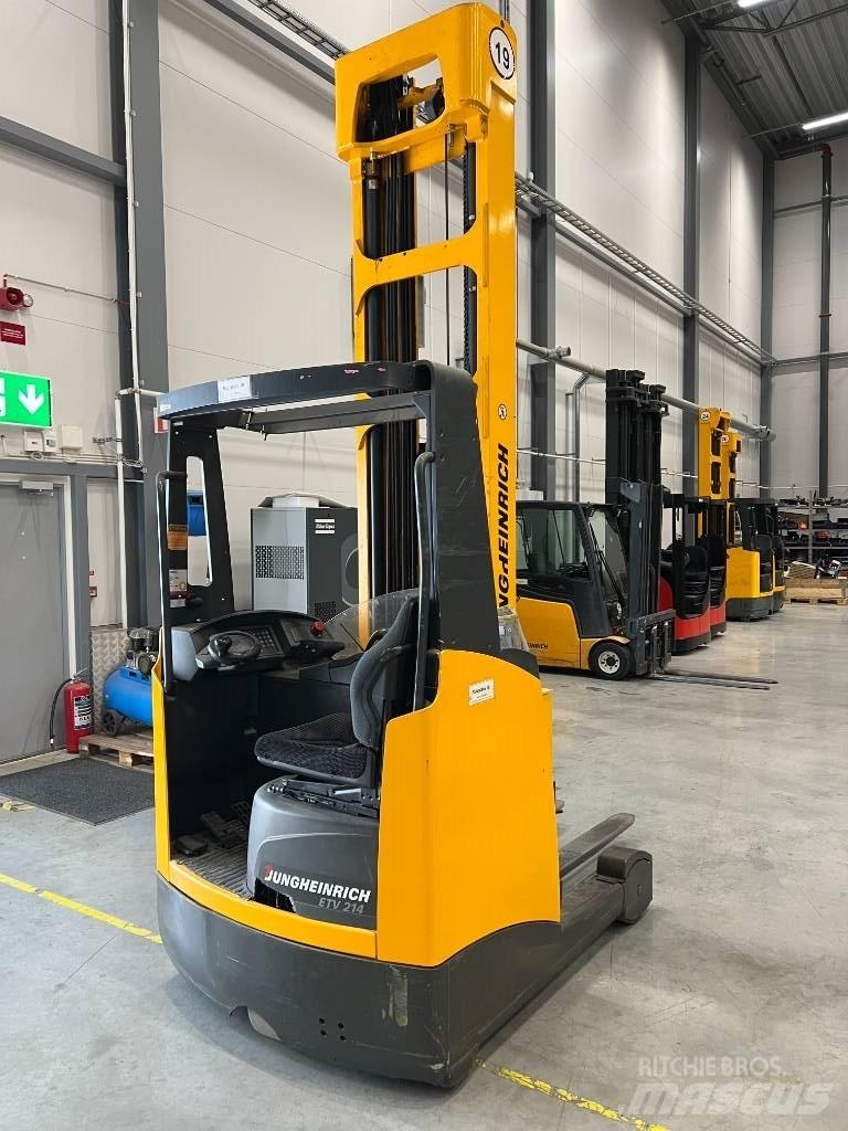 Jungheinrich ETV 214 Reach trucks