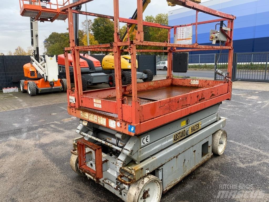 SkyJack SJ4620 Scissor Lifts