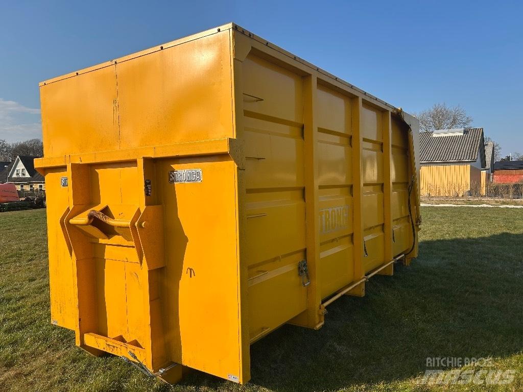 Stronga Container Hooklifts